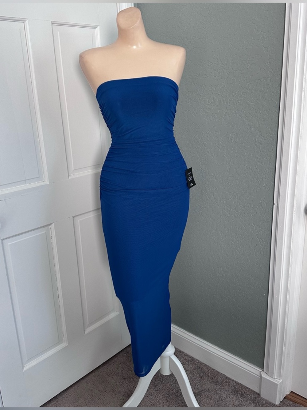 LULU’S LATE NIGHT CRUSH MESH RUCHED STRAPLESS MIDI DRESS - Picture 5 of 12